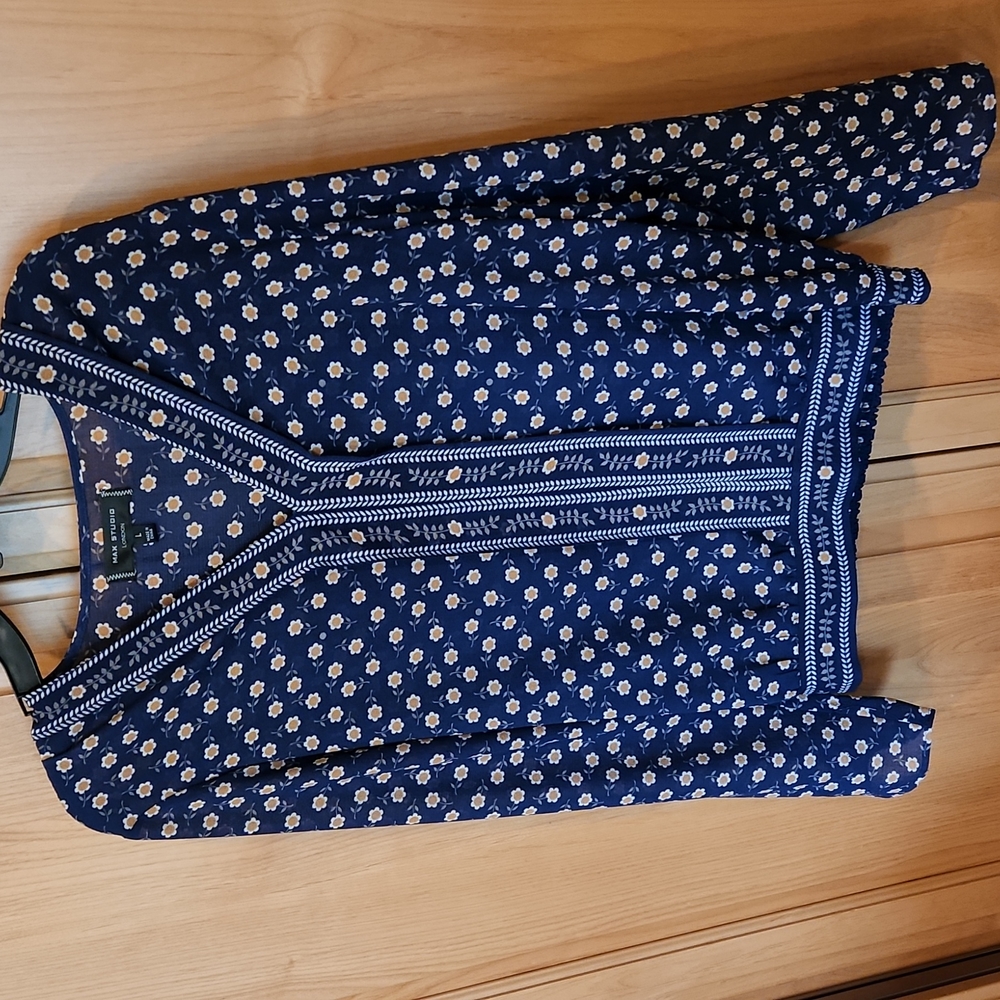 Max Studio blue print shirt. Womens Size L